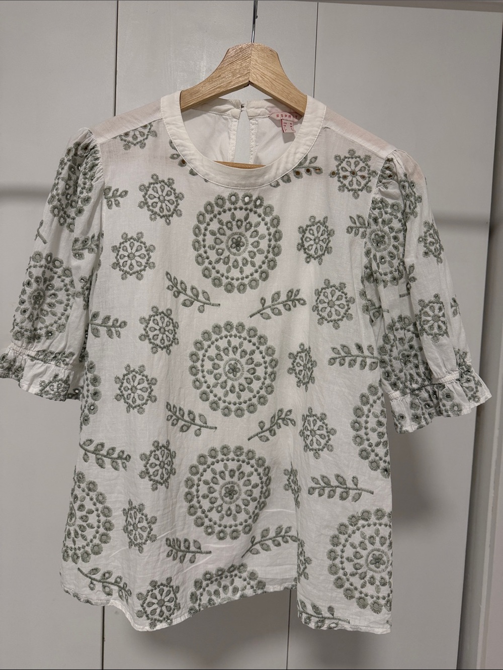 Esprit White Cotton Blouse With Sage Green Embroidered Medallions